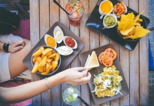 インスタが流行る時代でこれからの飲食店経営に必要な特徴とは一体何か?