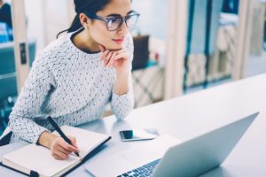 スキルアップにならない仕事となる仕事の違いは?起業を目指すなら○○スキルは必須?